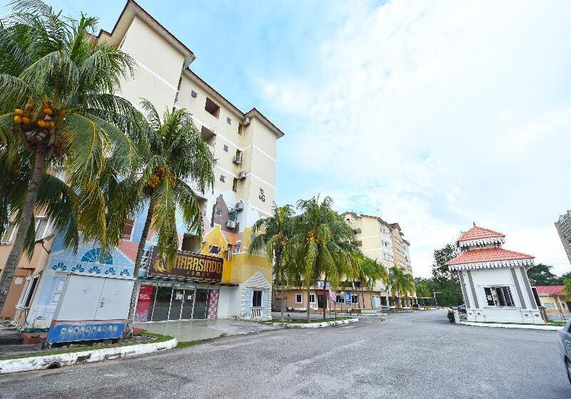 Oyo 90559 Ummul Motel C Mart