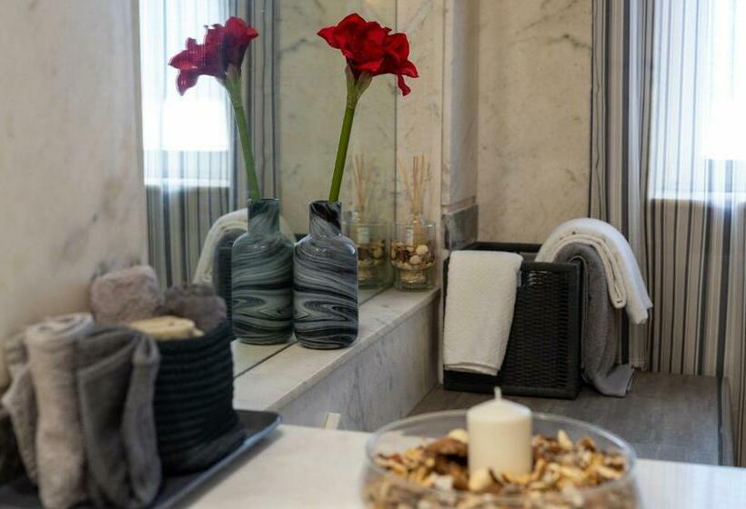 تختخواب و صبحانه Suite184