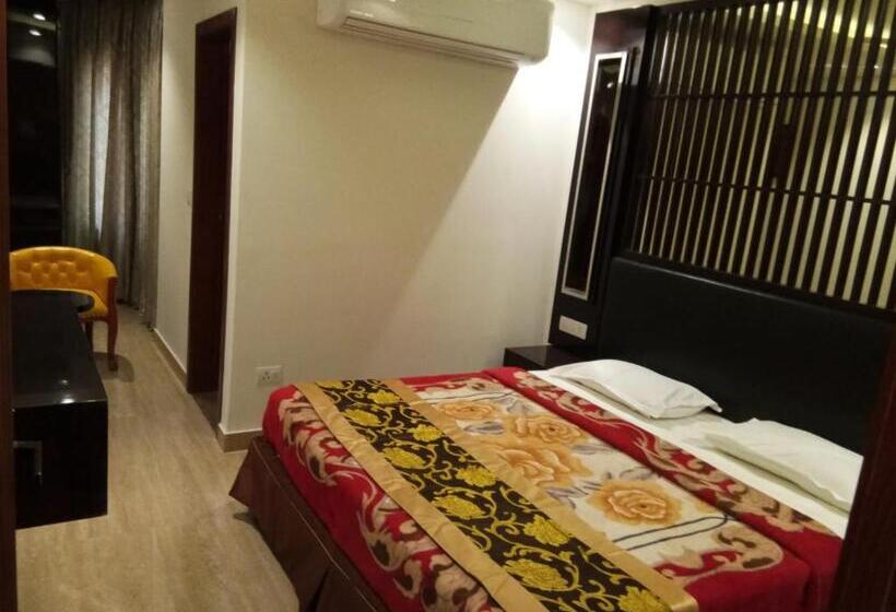 Hotel New Anand Palace