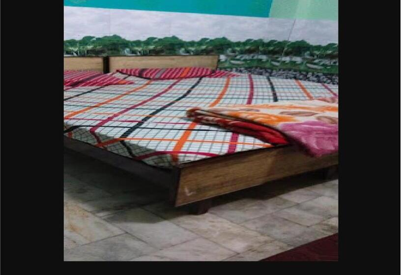 هتل Priti Guest House By Wb Inn