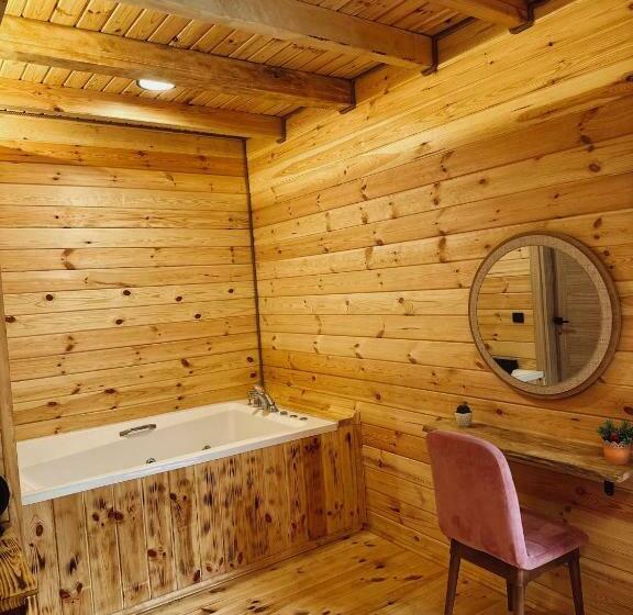 ベッドアンドブレックファースト Kiana Bungalov