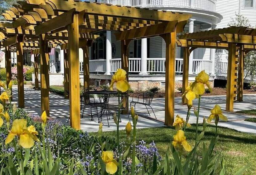 住宿加早餐  The Edenton Collection Captain S Quarters Inn