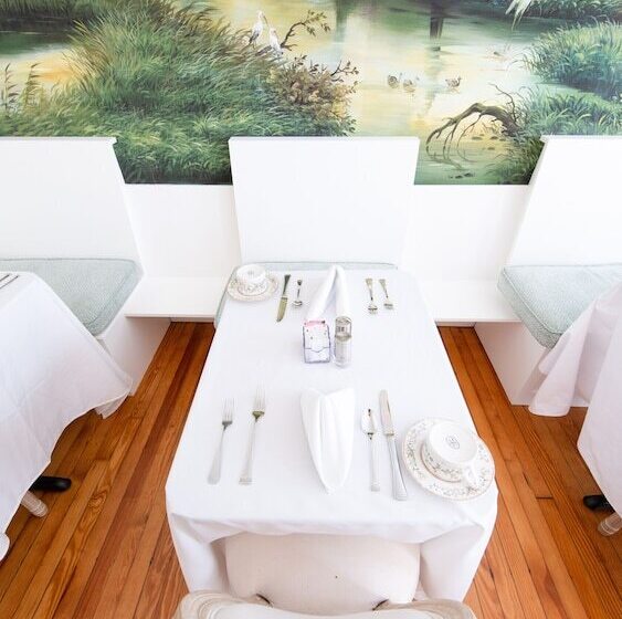 住宿加早餐  The Edenton Collection Captain S Quarters Inn