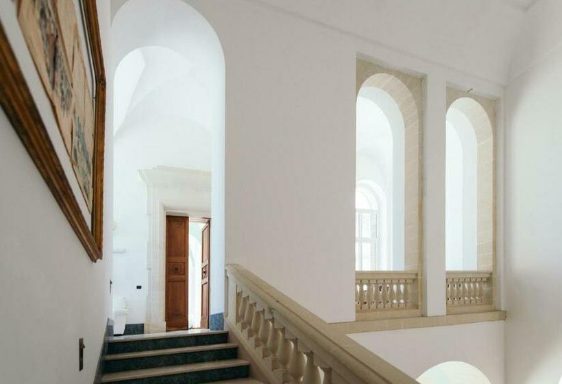 بنسيون Palazzo Scarciglia