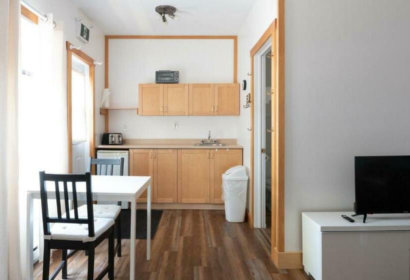 Общежитие Pepperell Place Inn Inc