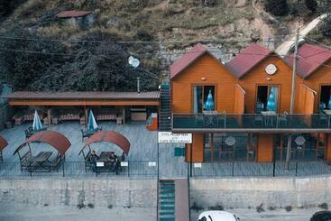 تختخواب و صبحانه Ayder Doruk Otel