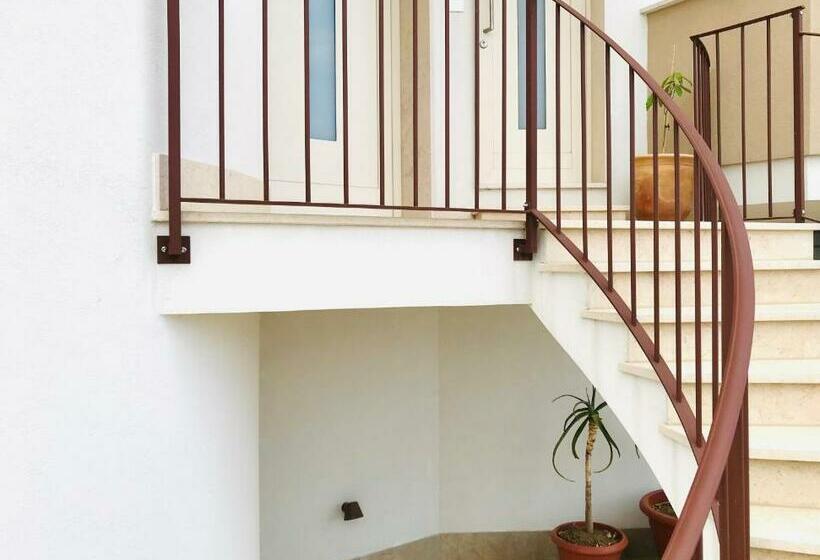 住宿加早餐  Vèlia