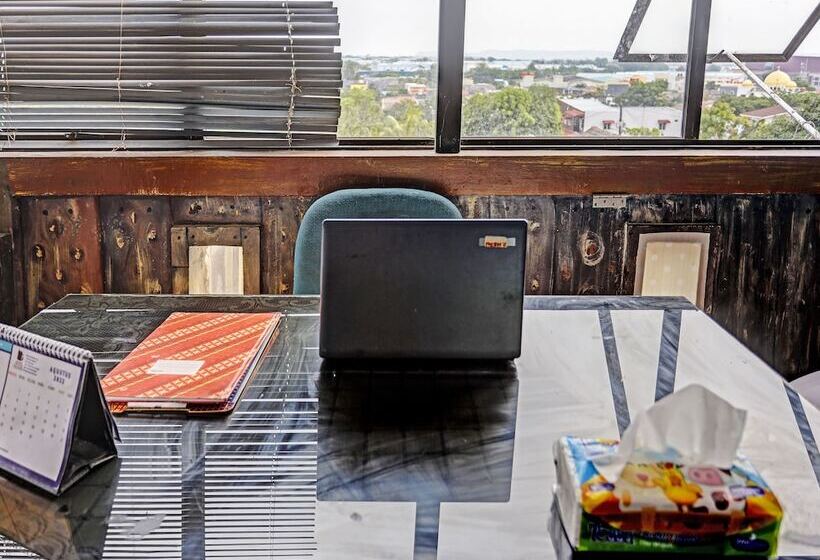 בית מלון כפרי Oyo 91363 Lia Stay Syariah