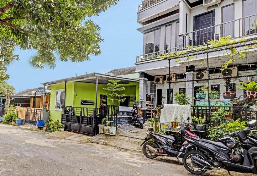 בית מלון כפרי Oyo 91363 Lia Stay Syariah