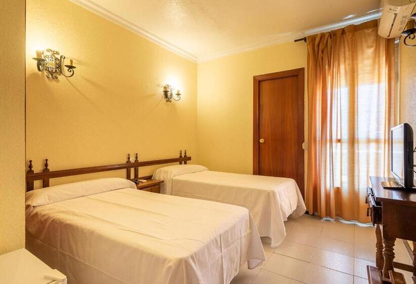 פנסיון Hostal Hilaria