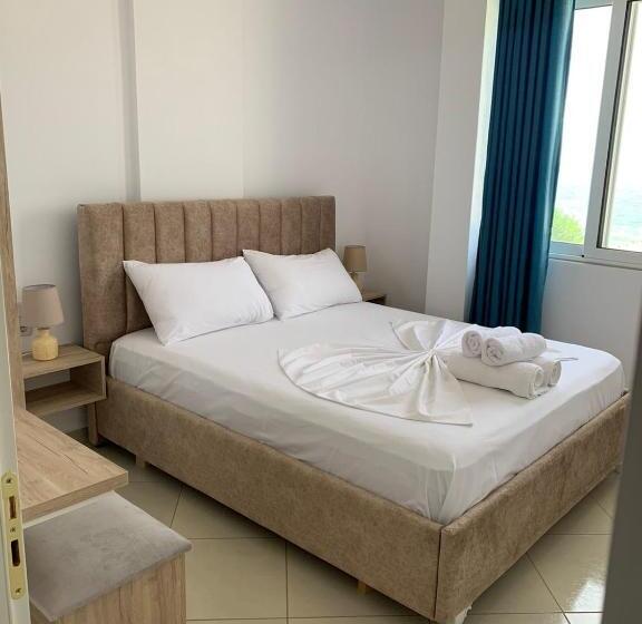 פנסיון Mediterranean Apartments