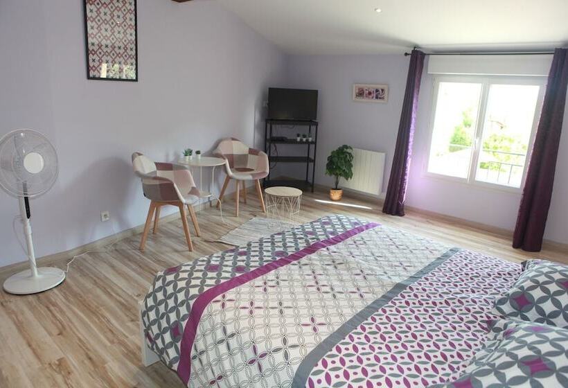 Bed and Breakfast Chambres D Hôtes La Fontaine!