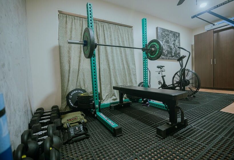تختخواب و صبحانه Oasis Diverse Adult Retreat