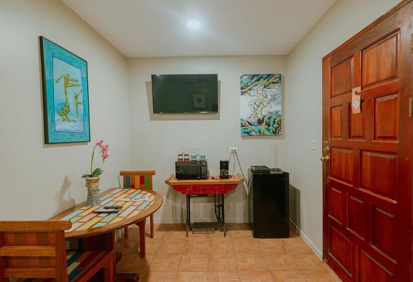 تختخواب و صبحانه Oasis Diverse Adult Retreat