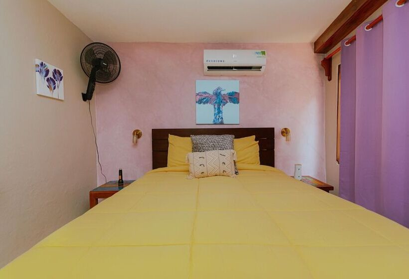 تختخواب و صبحانه Oasis Diverse Adult Retreat