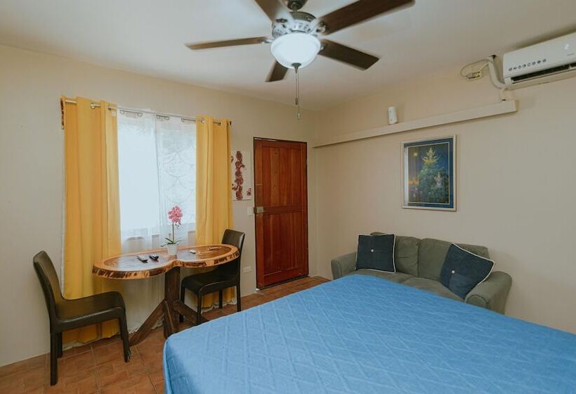 تختخواب و صبحانه Oasis Diverse Adult Retreat