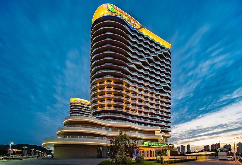 בית מלון כפרי Holiday Inn Express Huludao Seaview By Ihg
