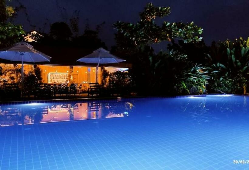 فندق Mayfair On Sea, Morjim Beach, Goa