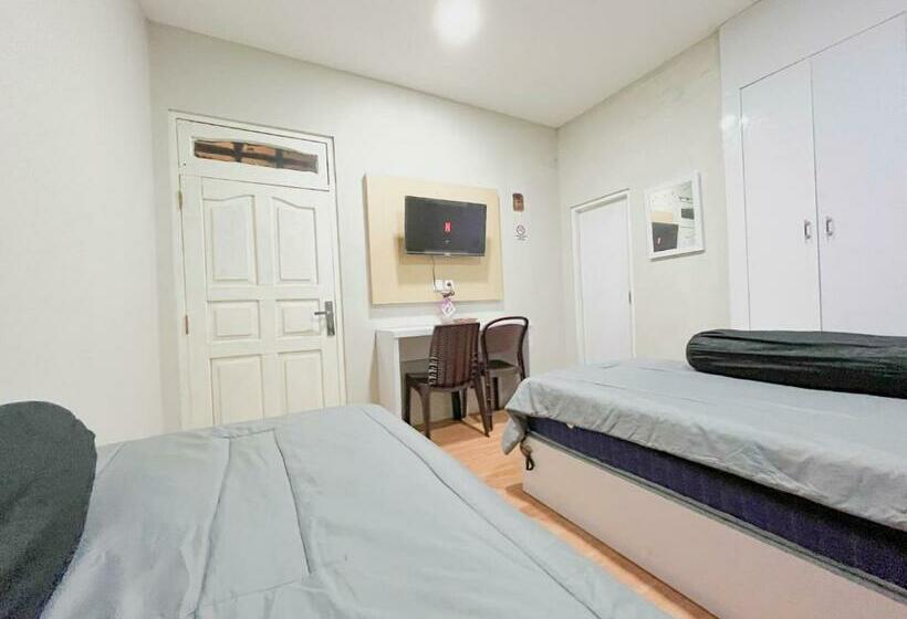 پانسیون Azalea Guest House Syariah Tanjung Tabalong