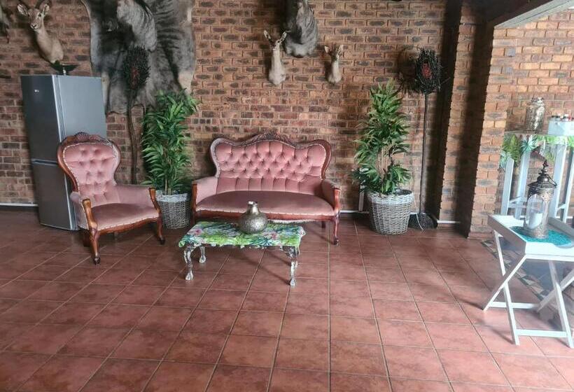 ペンション Royal Villa Guesthouse