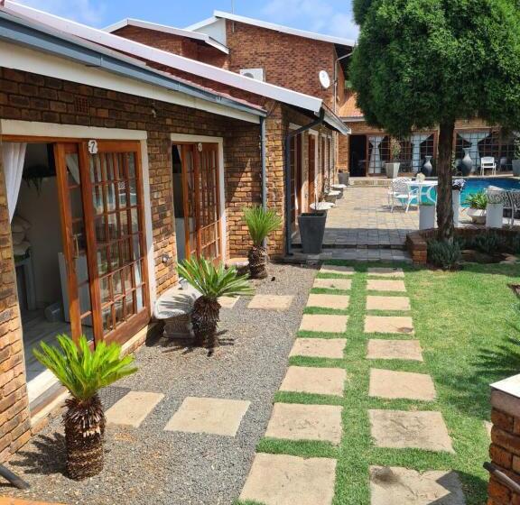 ペンション Royal Villa Guesthouse