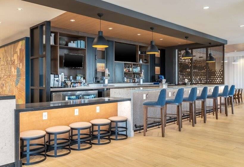 Отель Hyatt Place Gainesville Downtown