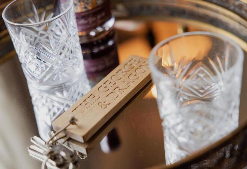 בית מלון כפרי The George & Dragon