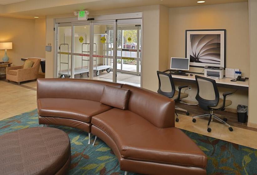 Отель Candlewood Suites Eugene Springfield, An Ihg