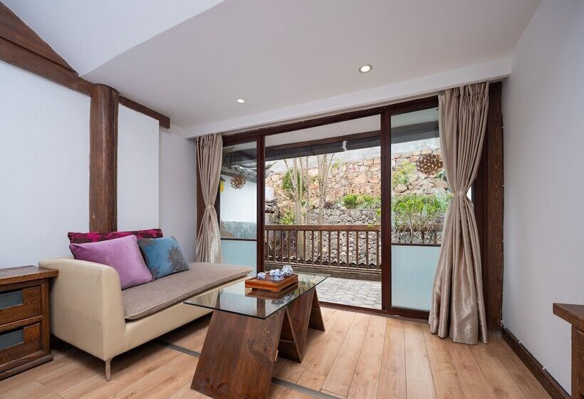 هتل Lijiang Merry Inn