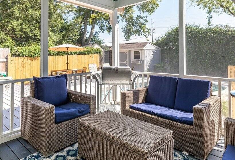 Frogtown Cottage