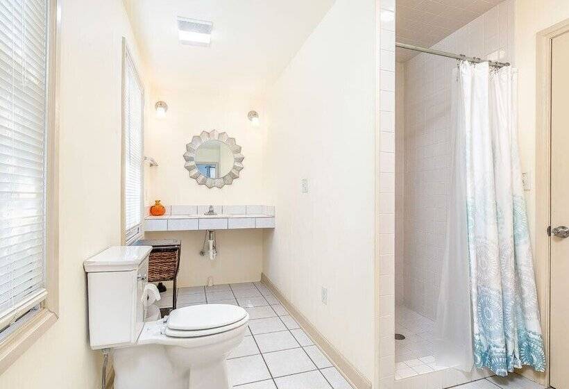 Frogtown Cottage