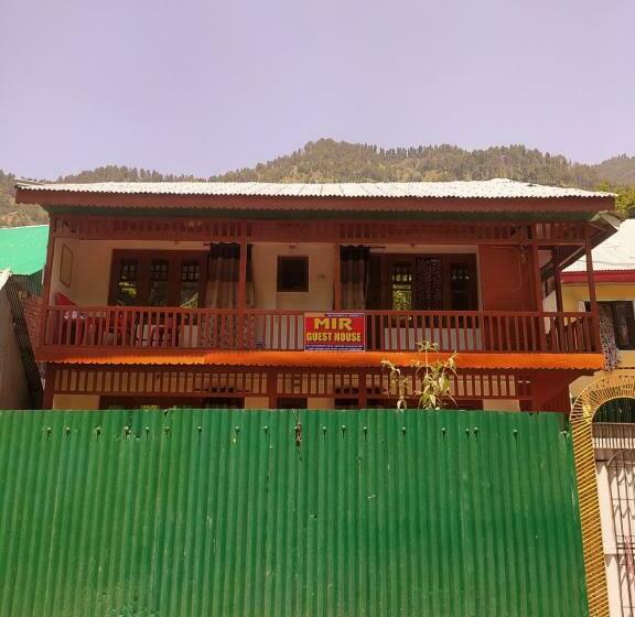 펜션 Mir Guest House