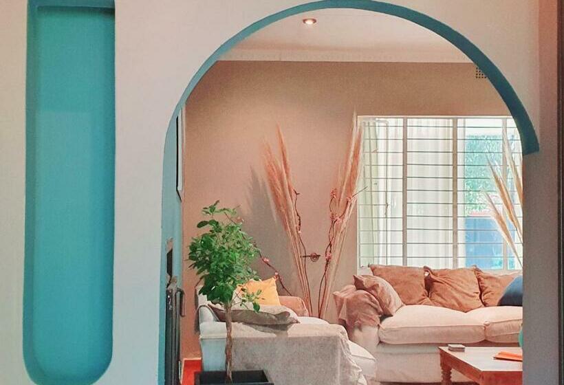 پانسیون Sandton Pet Friendly Guesthouse Maison De Ky Swimming Pool Tennis Court Free Wi Fi