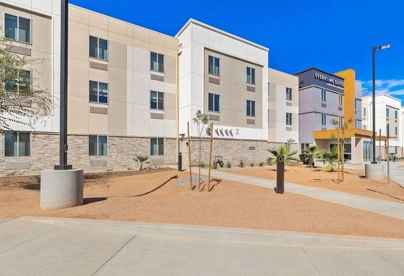 هتل Everhome Suites Corona
