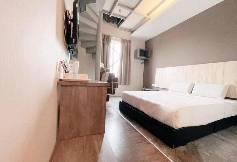 Karang Timur Motel
