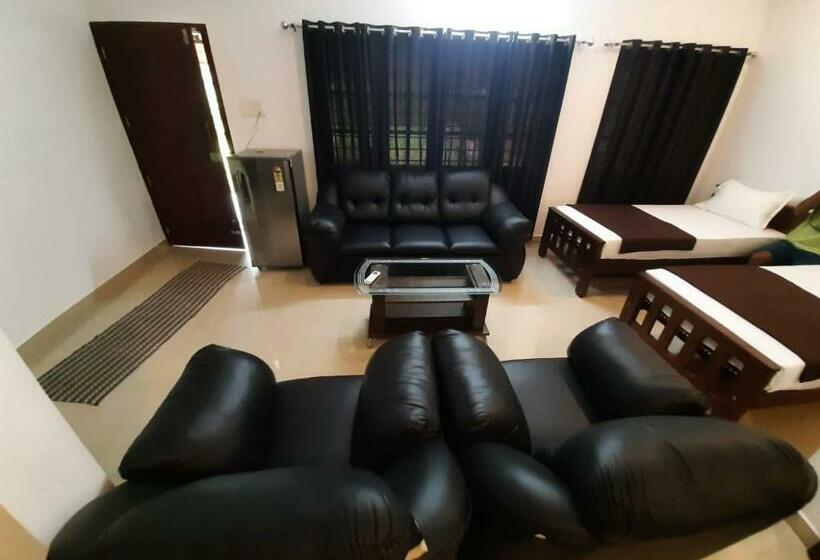 3 Hills Hostel