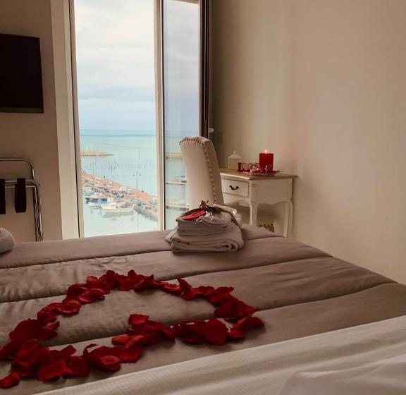 تختخواب و صبحانه Donna Adriana Rooms