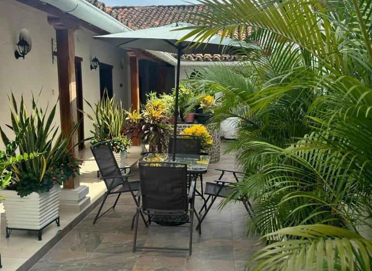 هتل Plaza Bolivar Mompox Ubicado En El Centro Histórico Con Parqueadero Interno
