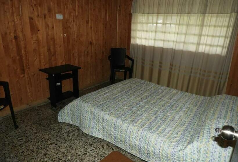 پانسیون Hostal San Ramon