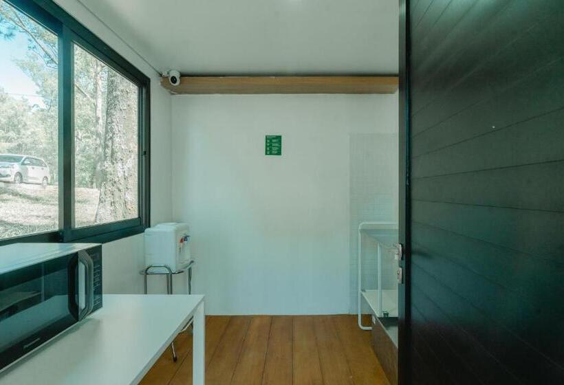 リゾートホテル Bobocabin Coban Rondo, Malang