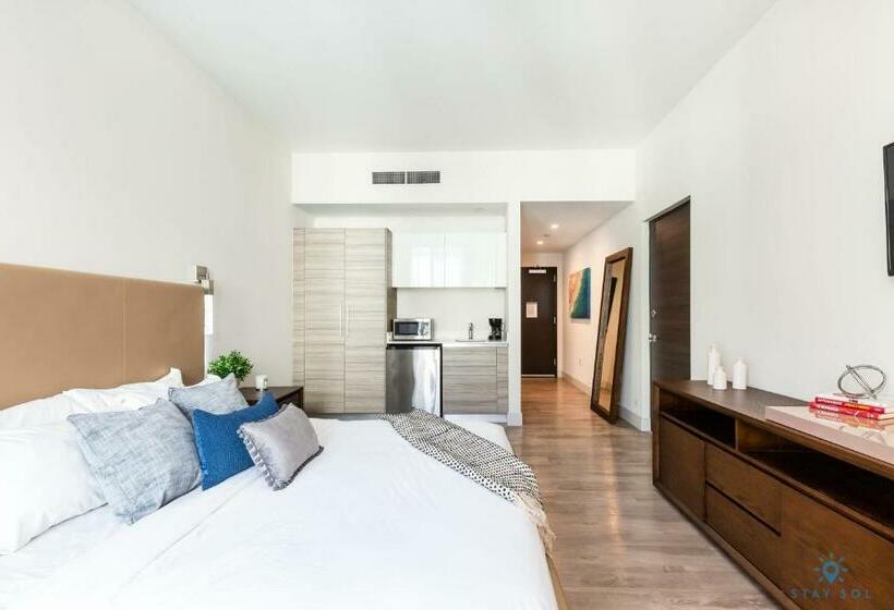 هاستل Hollywood Beach Broad Walk   Pool   Gym & Hot Tub