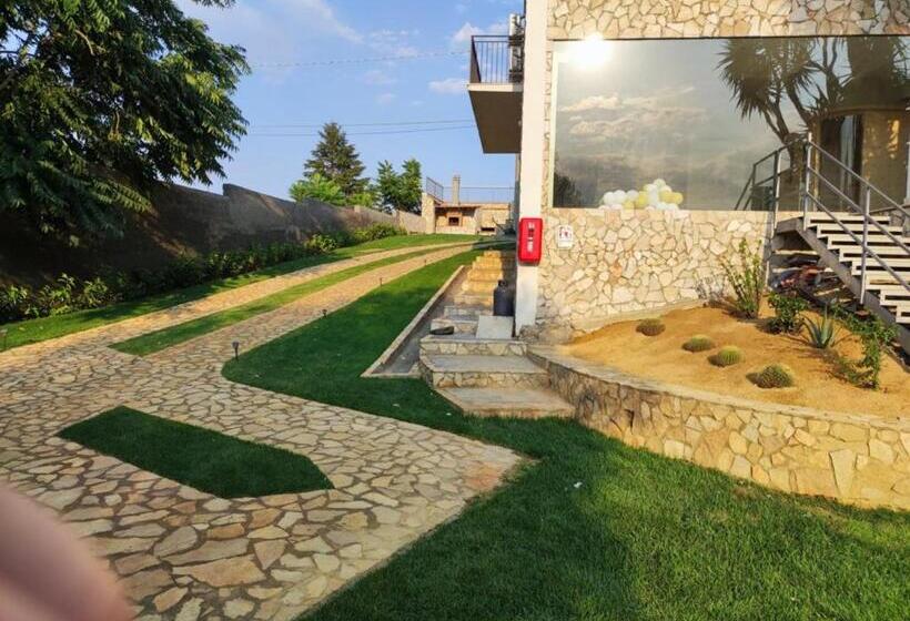 استراحتگاه Villa Aurora