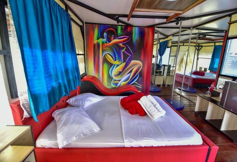 هتل Glamping Adrenalina Extrema