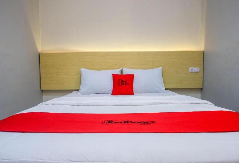 هتل Reddoorz Near Stasiun Batang