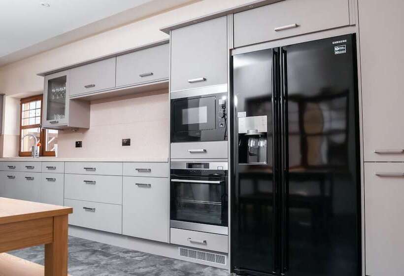 Пансион St Martins House Apartments
