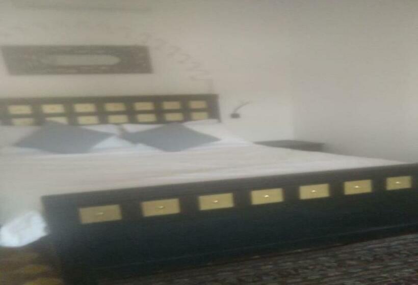 Riad Tin Hinane