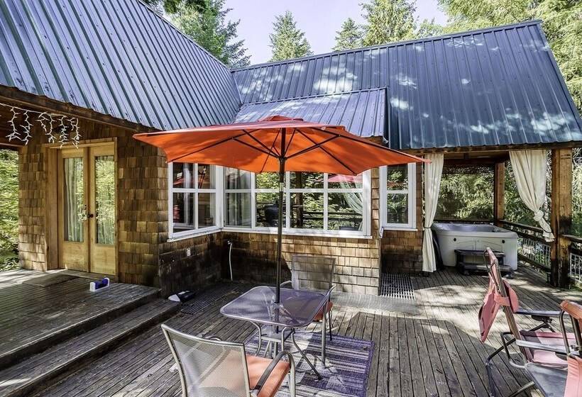 Doc Roy S Legacy On Fish Lake Home By Nw Comfy Cabins By Redawning