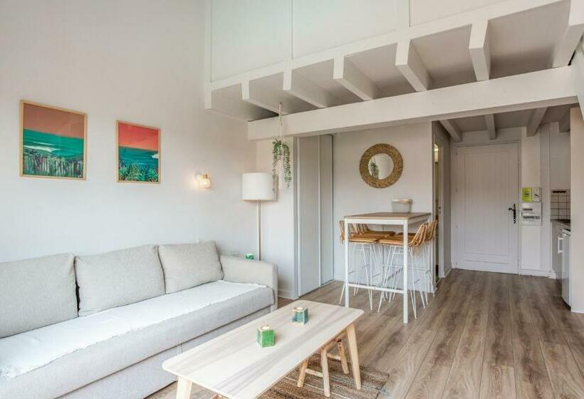 Nice Duplex Apartment With A Terrace And Pool Bidart Welkeys
