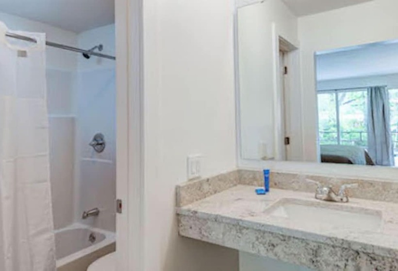 Heart Of The Valley Motel