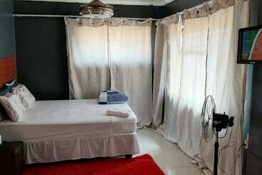 پانسیون Galaxy Guest House Pretoria